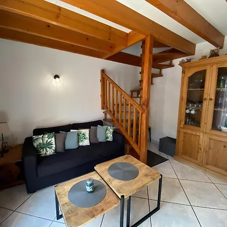 Home, Holiday home